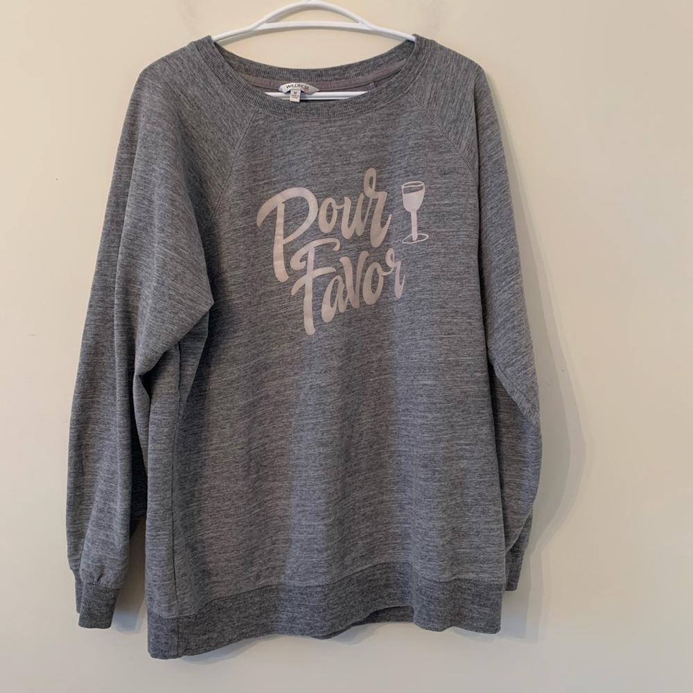 Wild fox sweatshirt with 'Pour Favor' Design